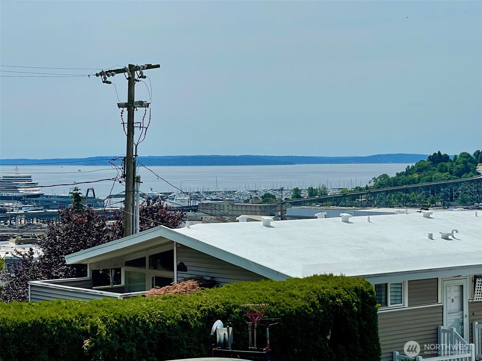 2513 13th Avenue West Seattle, WA 98119 - Photo 6 of 28