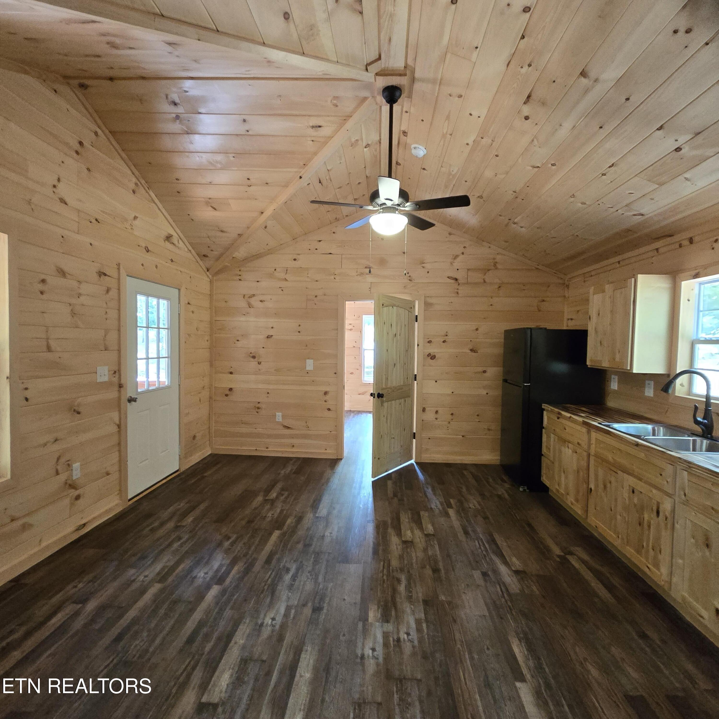 137 John Cox Road Deer Lodge, TN 37726 - Photo 20 of 43 20240612_162445