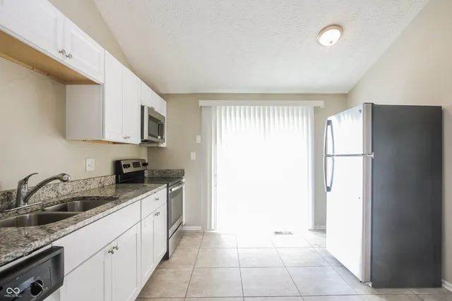 $2,155 | 5678 Colonist Circle, Indianapolis, IN 46254