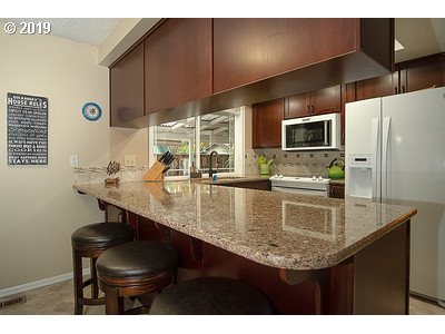 444 72nd Street Springfield, OR 97478 - Photo 12 of 32