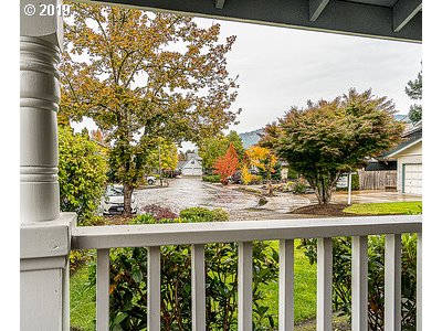 444 72nd Street Springfield, OR 97478 - Photo 5 of 32