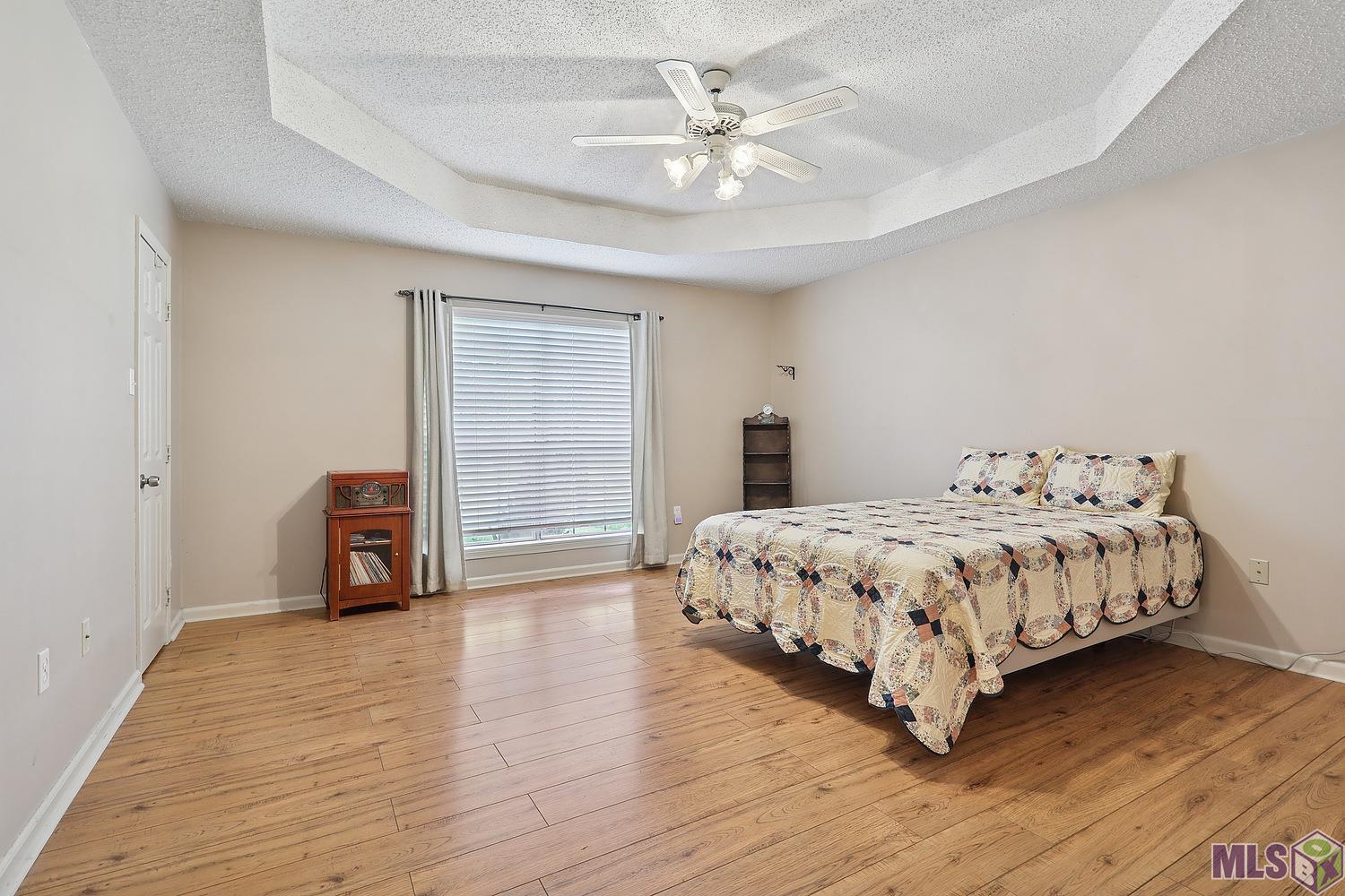 18930 King George Road Livingston, LA 70754 - Photo 8 of 25 Main House Primary Bedroom