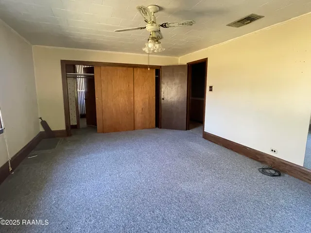 $87,700 | 910 South Railroad Street, Delcambre, LA 70528