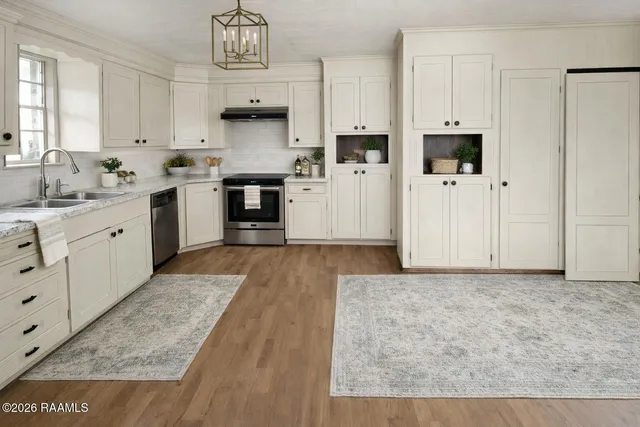 $87,700 | 910 South Railroad Street, Delcambre, LA 70528