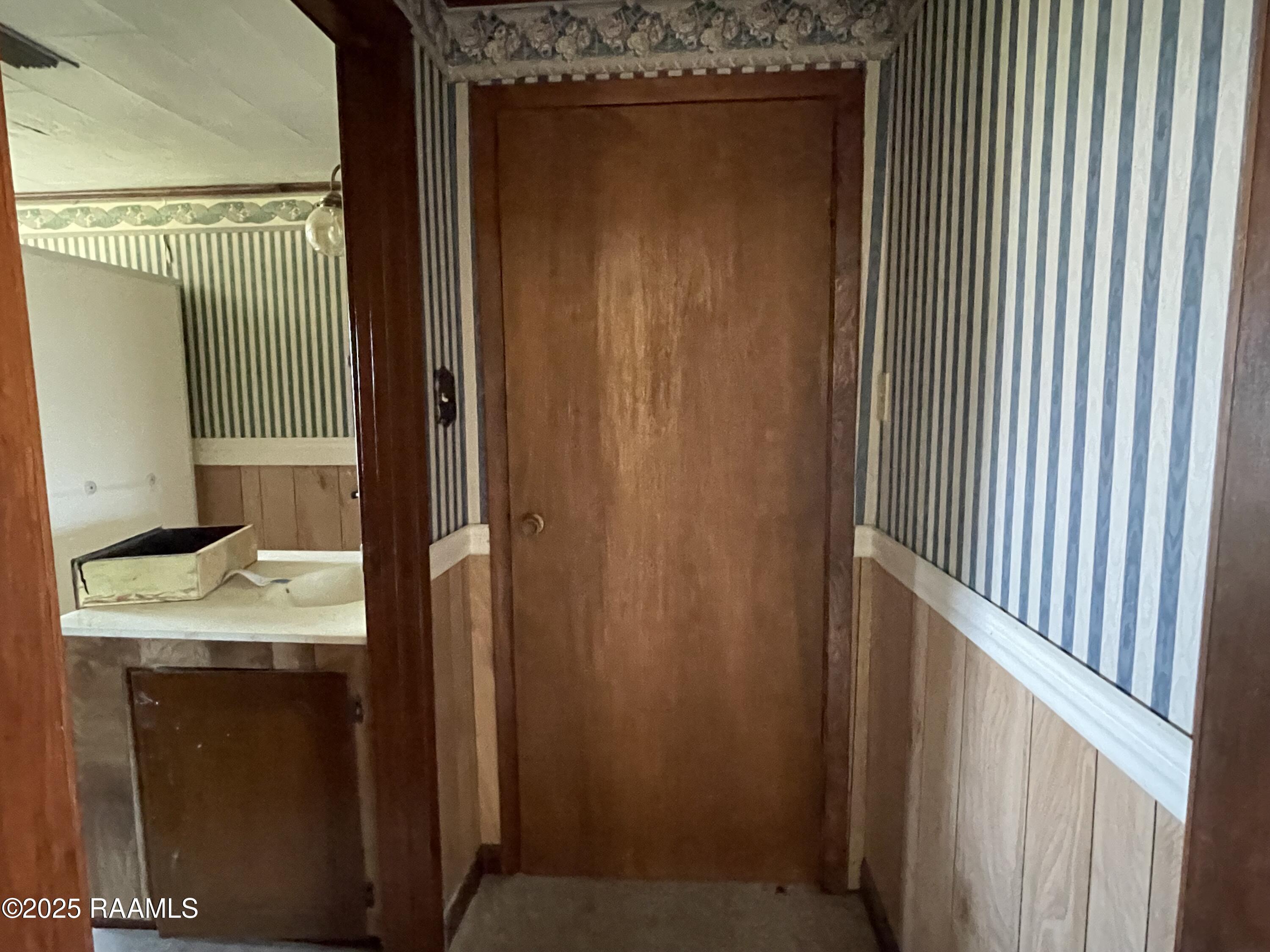 910 South Railroad Street Delcambre, LA 70528 - Photo 9 of 24 IMG_1973