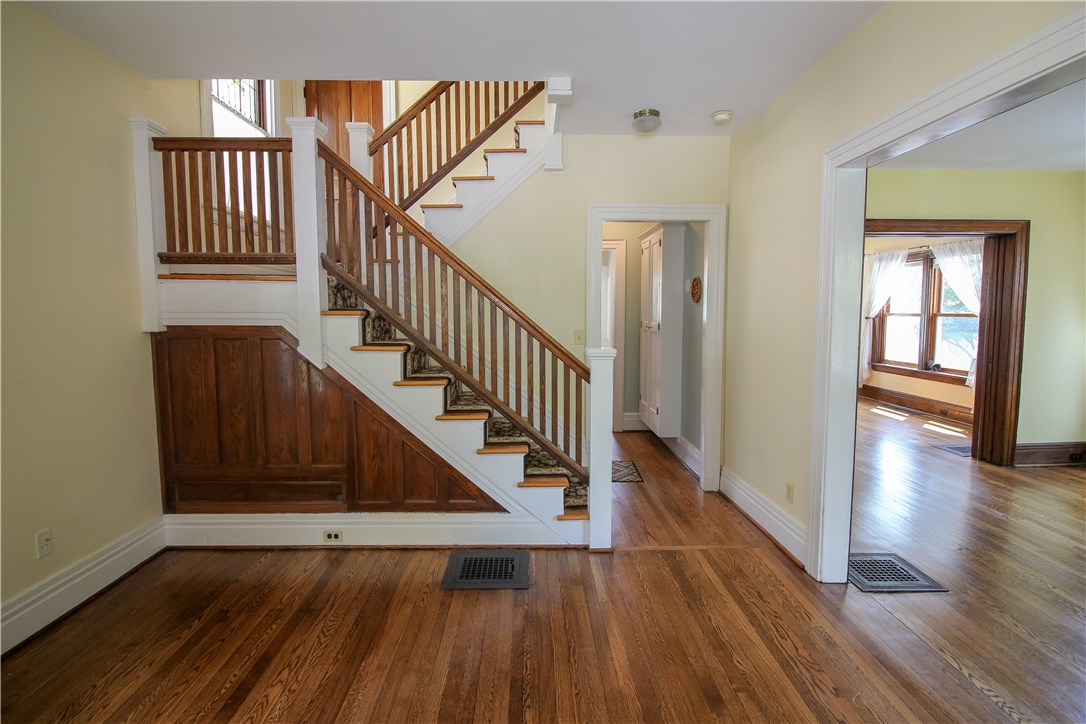 194 Brunswick Street Rochester, NY 14607 - Photo 4 of 27