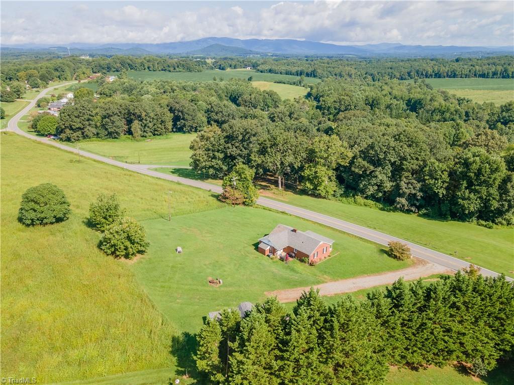 2897 Austin Traphill Road Elkin, NC 28621 - Photo 43 of 43 Gallery Image 43