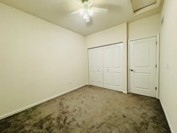 $299,900 | 810 Four Seasons Boulevard, Aurora, IL 60504