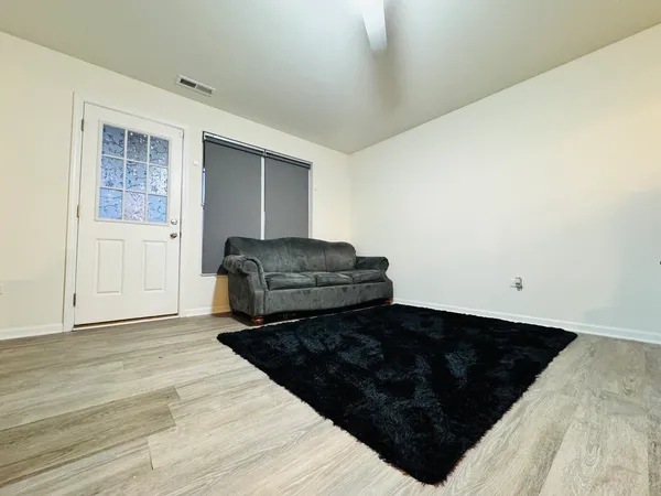 $299,900 | 810 Four Seasons Boulevard, Aurora, IL 60504