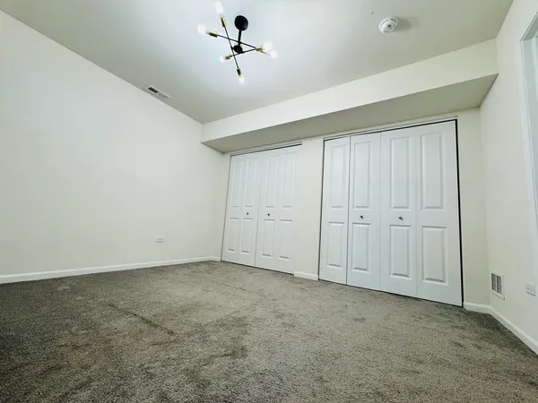 $299,900 | 810 Four Seasons Boulevard, Aurora, IL 60504