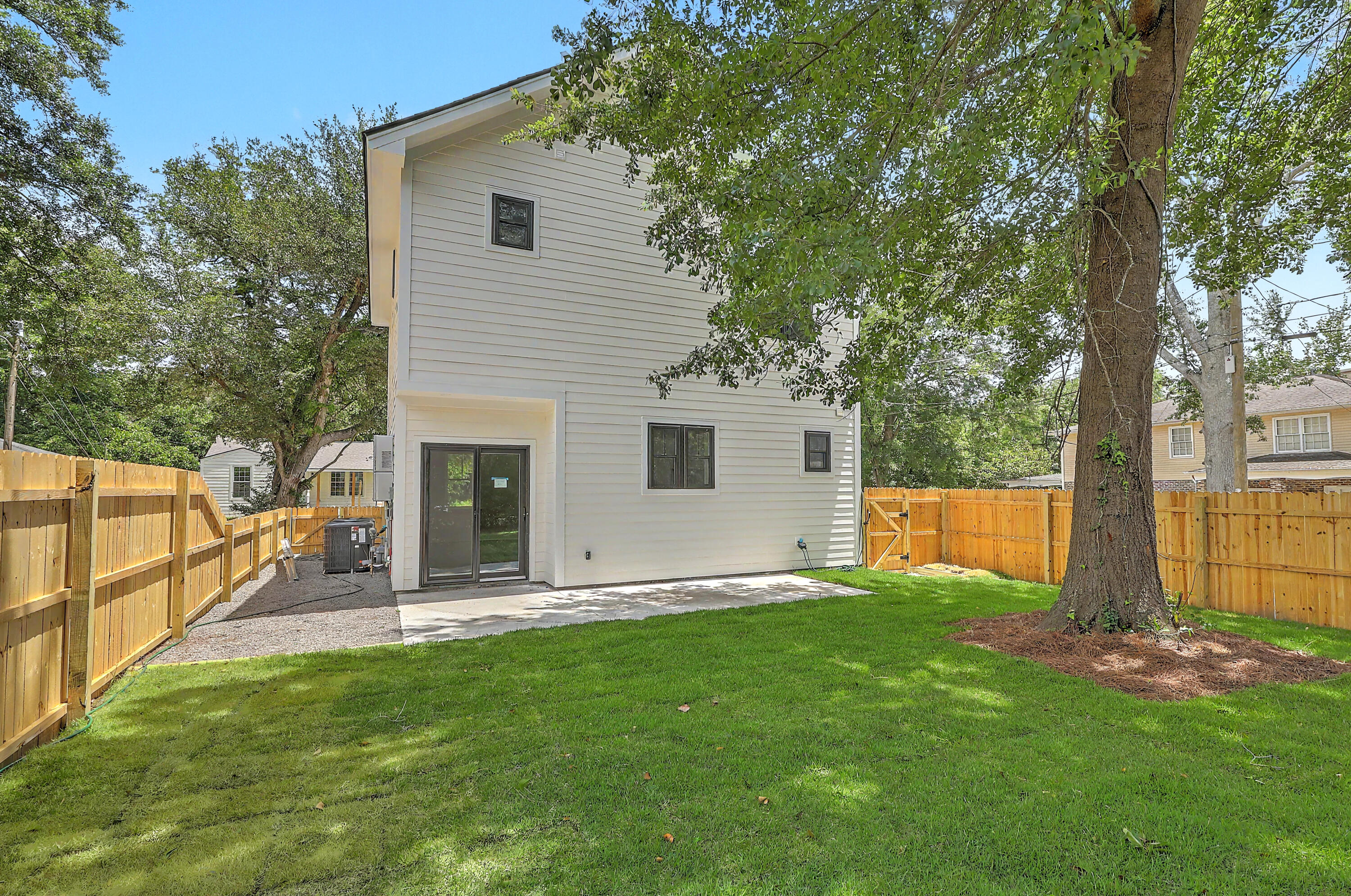 921 Main Street Charleston, SC 29407 - Photo 32 of 45