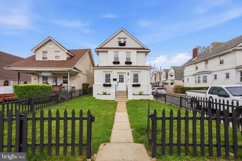 $975,000 | 90 Greenfield Avenue, Ardmore, PA 19003