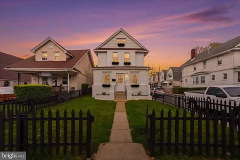$975,000 | 90 Greenfield Avenue, Ardmore, PA 19003
