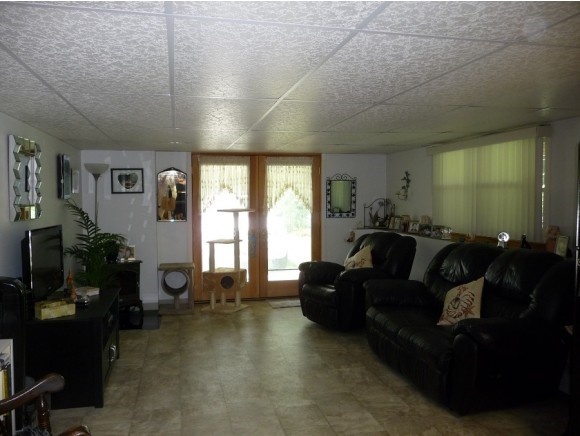 80 Londonderry Road Windham, NH 03087 - Photo 14 of 16