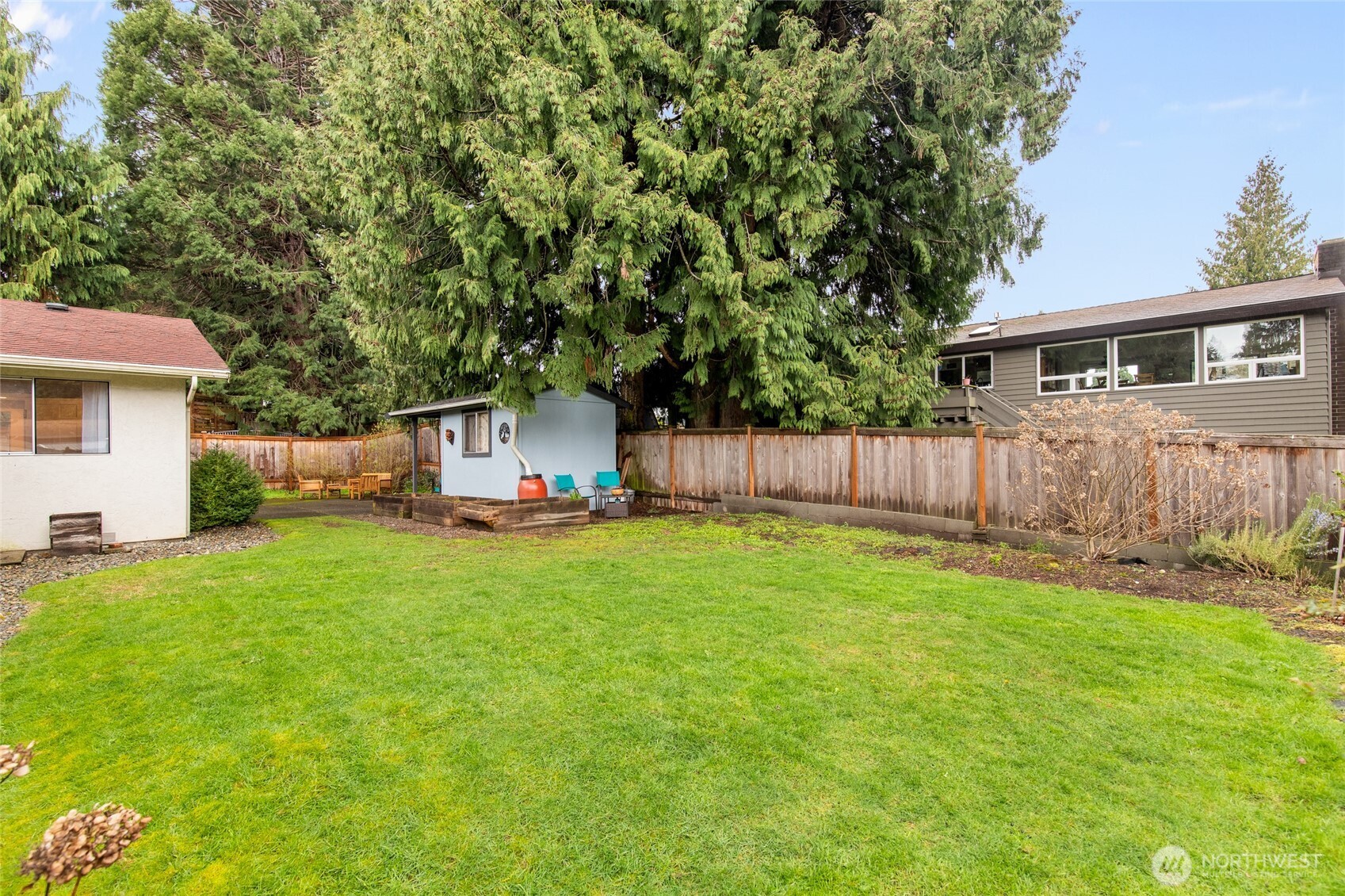 8924 Northeast 191st Place Bothell, WA 98011 - Photo 34 of 37