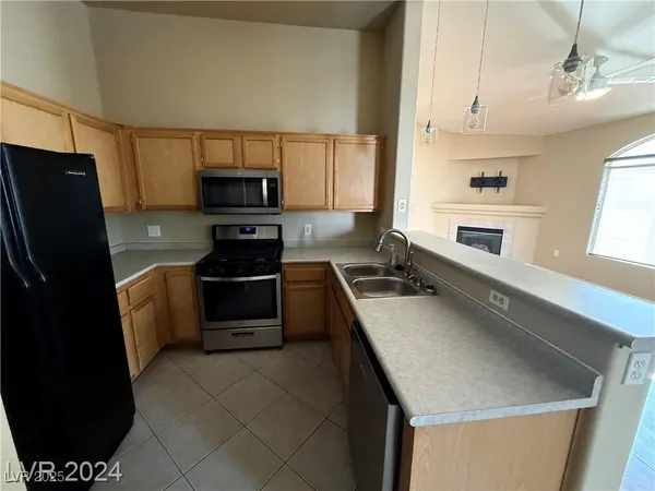 $1,525 | 700 Carnegie Street, Unit 3423, Henderson, NV 89052