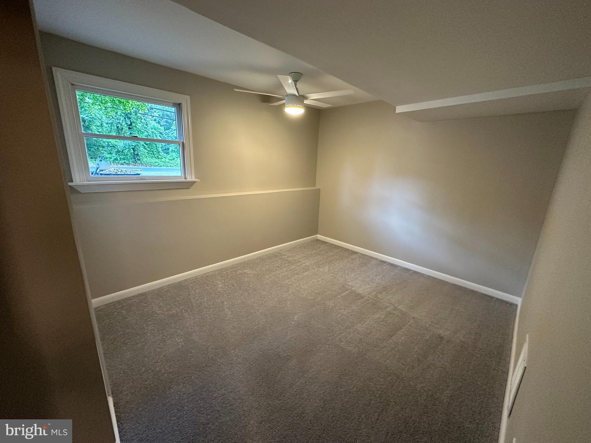 2761 Bayside Beach Road Pasadena, MD 21122 - Photo 17 of 37 Gallery Image 17