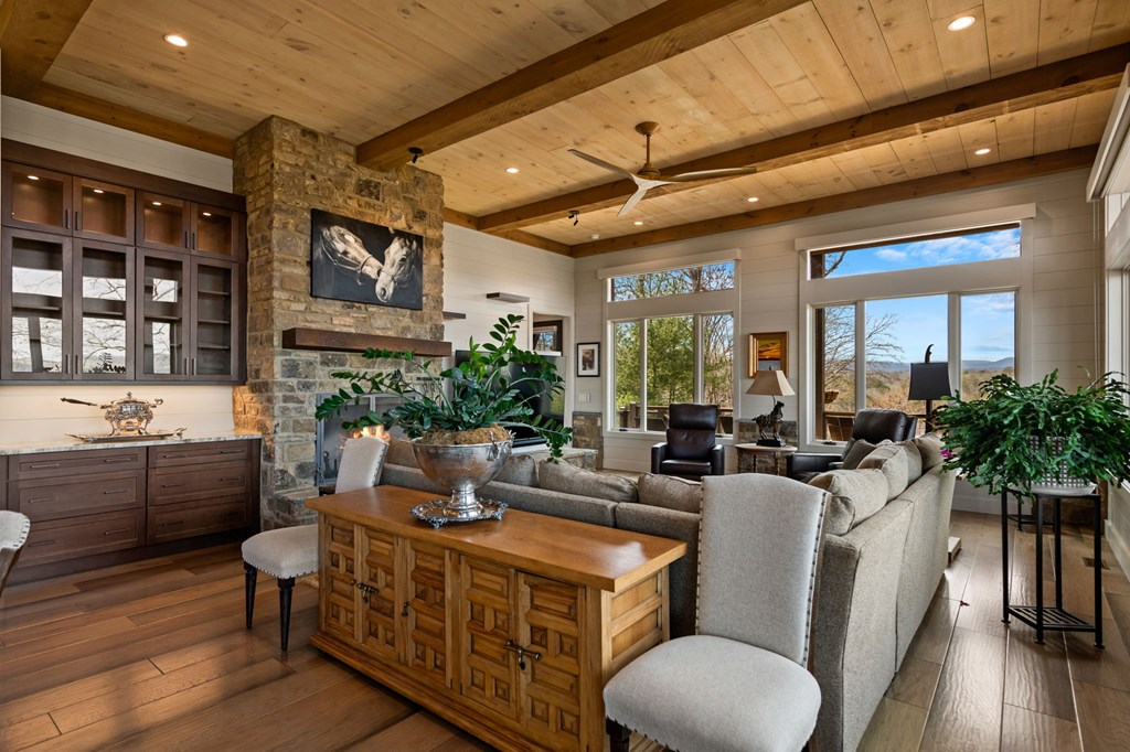 1241 Scenic Drive Blue Ridge, GA 30513 - Photo 20 of 96