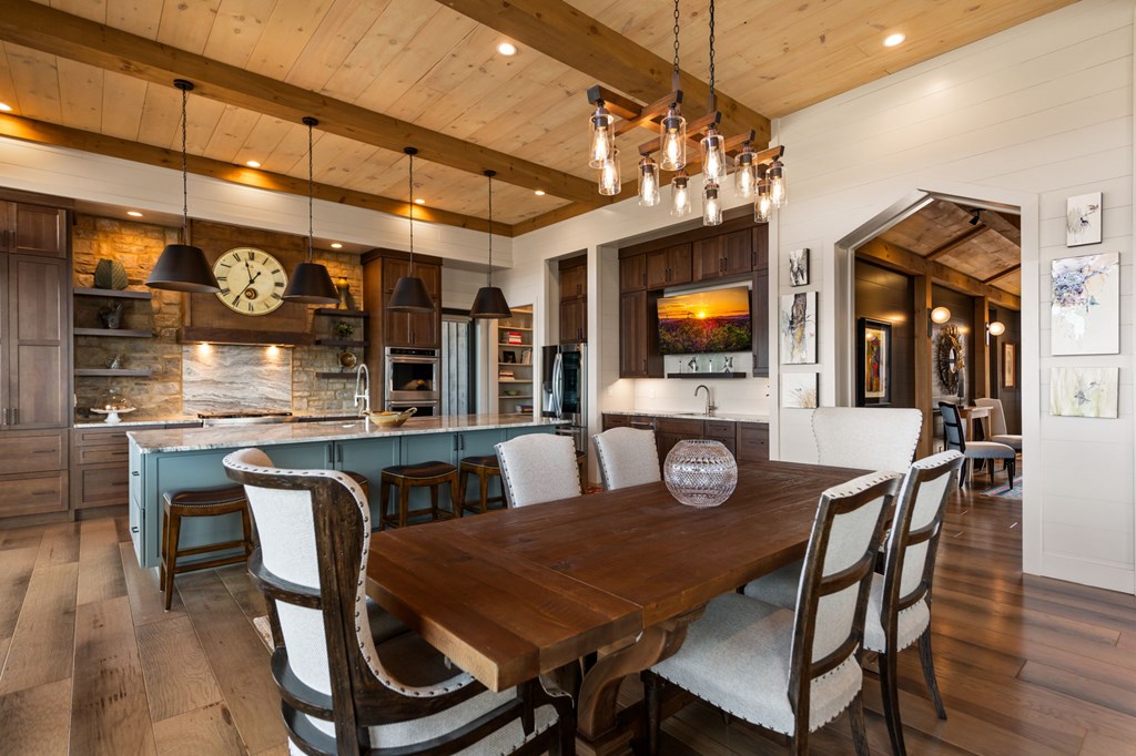 1241 Scenic Drive Blue Ridge, GA 30513 - Photo 10 of 96