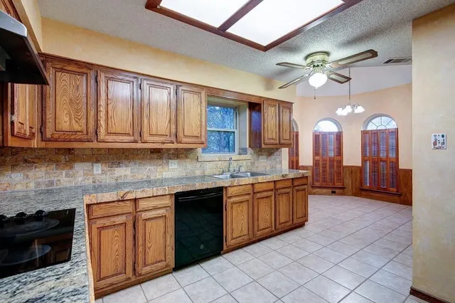 a view of a storage & utility room