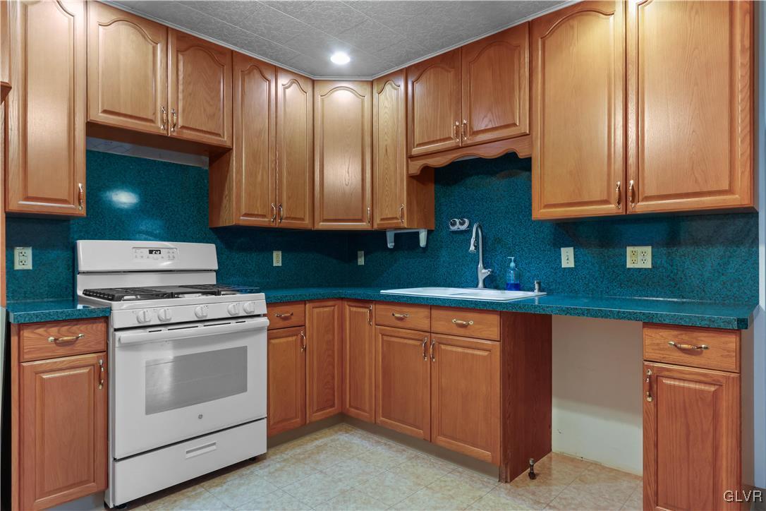 53 South Front Street Coplay, PA 18037 - Photo 12 of 37 Gallery Image 12