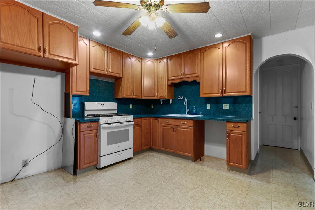 53 South Front Street Coplay, PA 18037 - Photo 10 of 37 Gallery Image 10