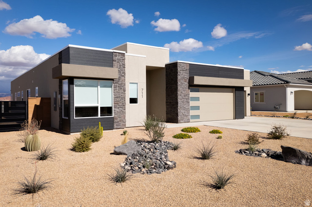 711 Alcantara Circle St. George, UT 84770 - Photo 3 of 43