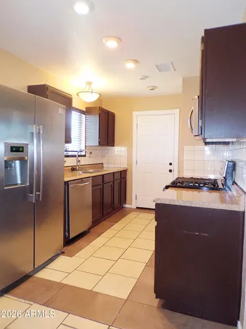 $1,200 | 10033 South Honeysuckle Drive, Hereford, AZ 85615