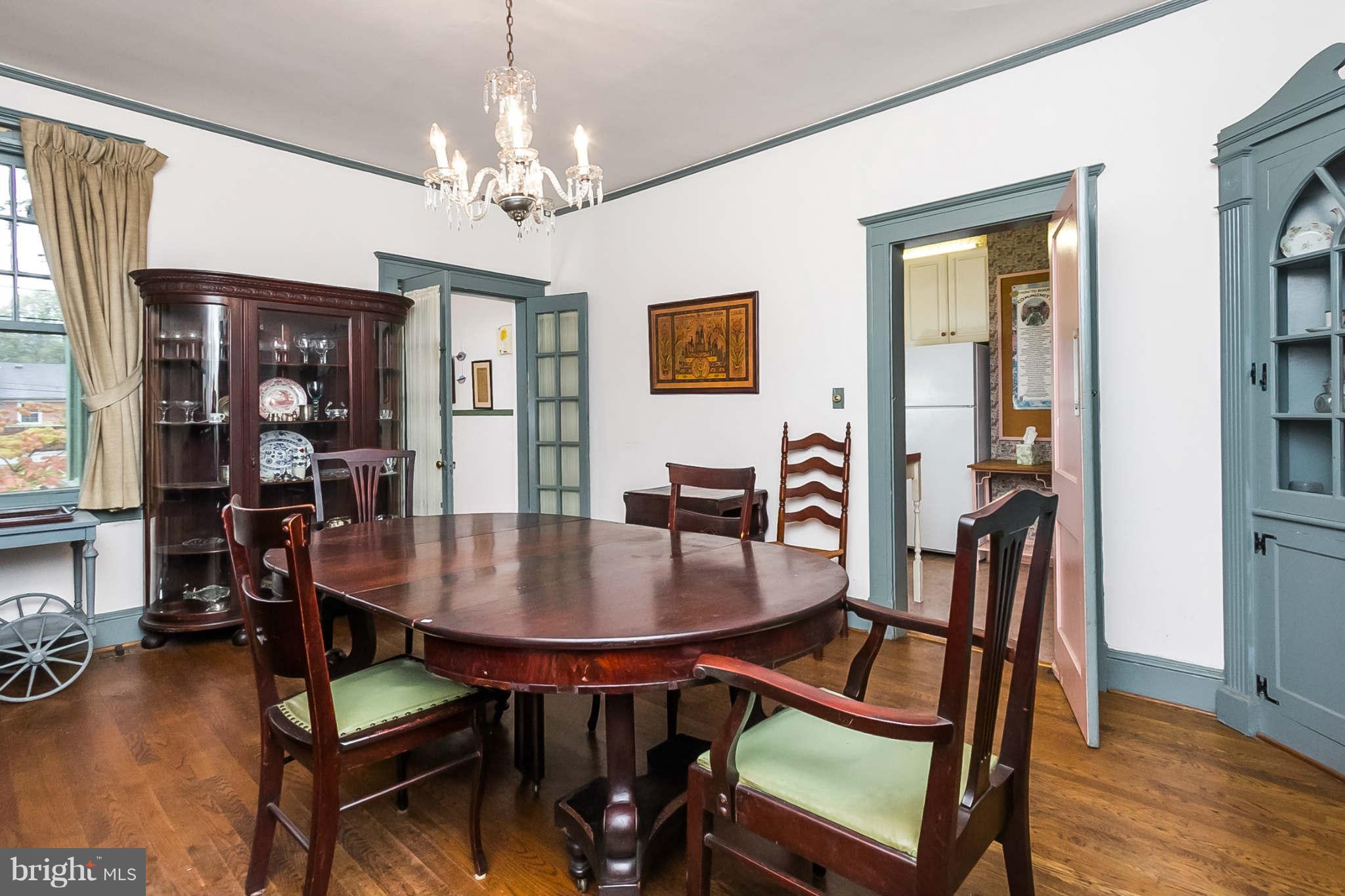 3935 Keswick Road Baltimore, MD 21211 - Photo 6 of 27 Dining Room