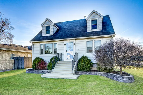 $275,000 | 10500 80th Court, Palos Hills, IL 60465