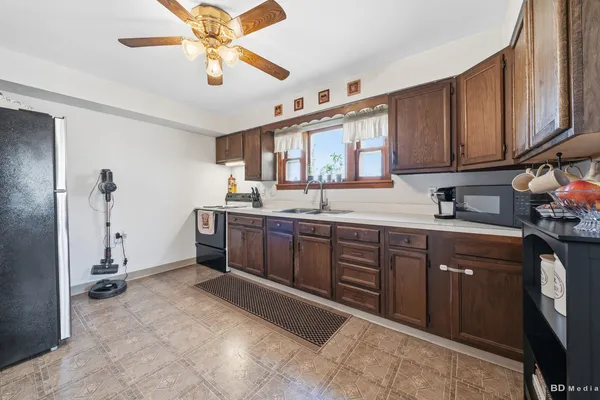 $275,000 | 10500 80th Court, Palos Hills, IL 60465
