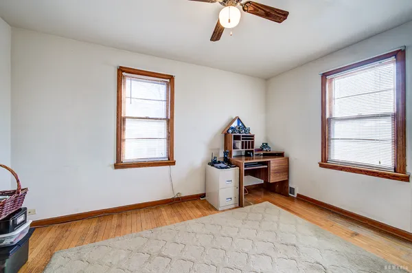 $275,000 | 10500 80th Court, Palos Hills, IL 60465