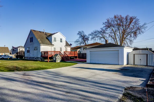 $275,000 | 10500 80th Court, Palos Hills, IL 60465