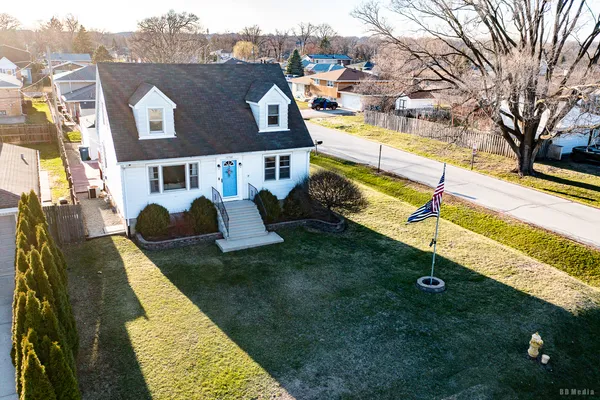 $275,000 | 10500 80th Court, Palos Hills, IL 60465