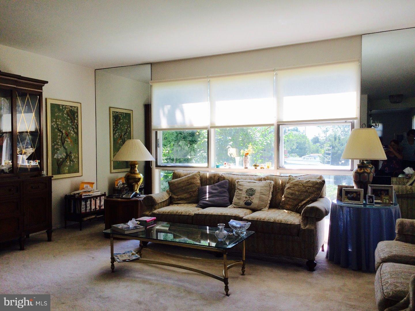 9885 Verree Road Philadelphia, PA 19115 - Photo 4 of 15
