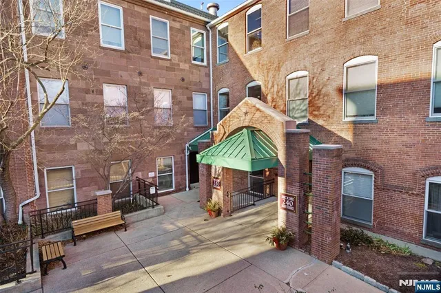 $350,000 | 240 Main Street, Unit 305, Little Falls, NJ 07424