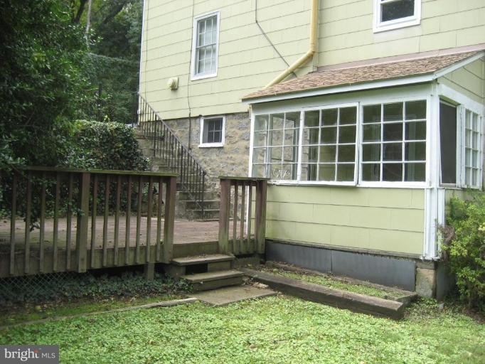 8572 Frederick Road Ellicott City, MD 21043 - Photo 3 of 6 Deck