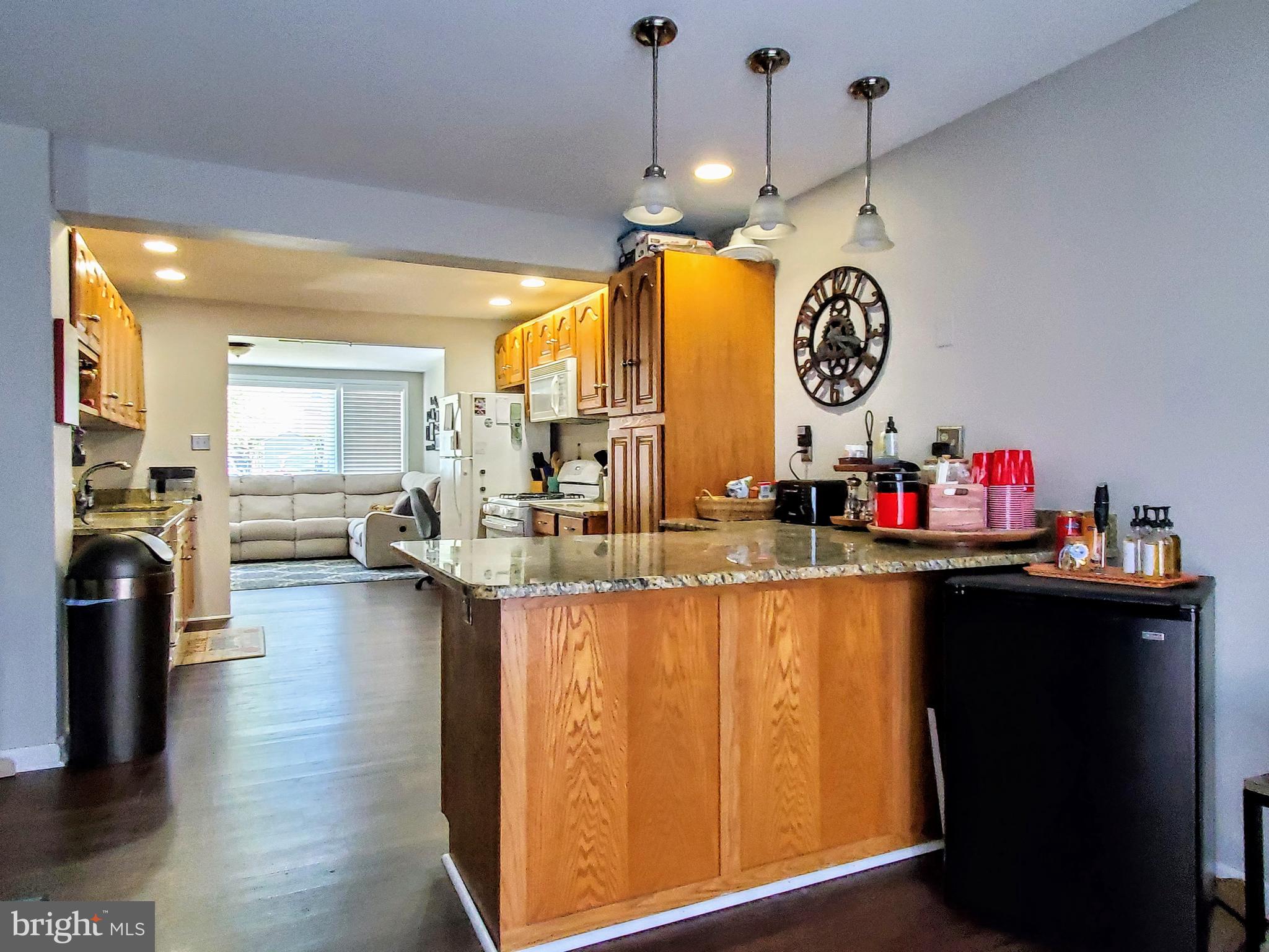 206 Rolling Road Broomall, PA 19008 - Photo 12 of 31