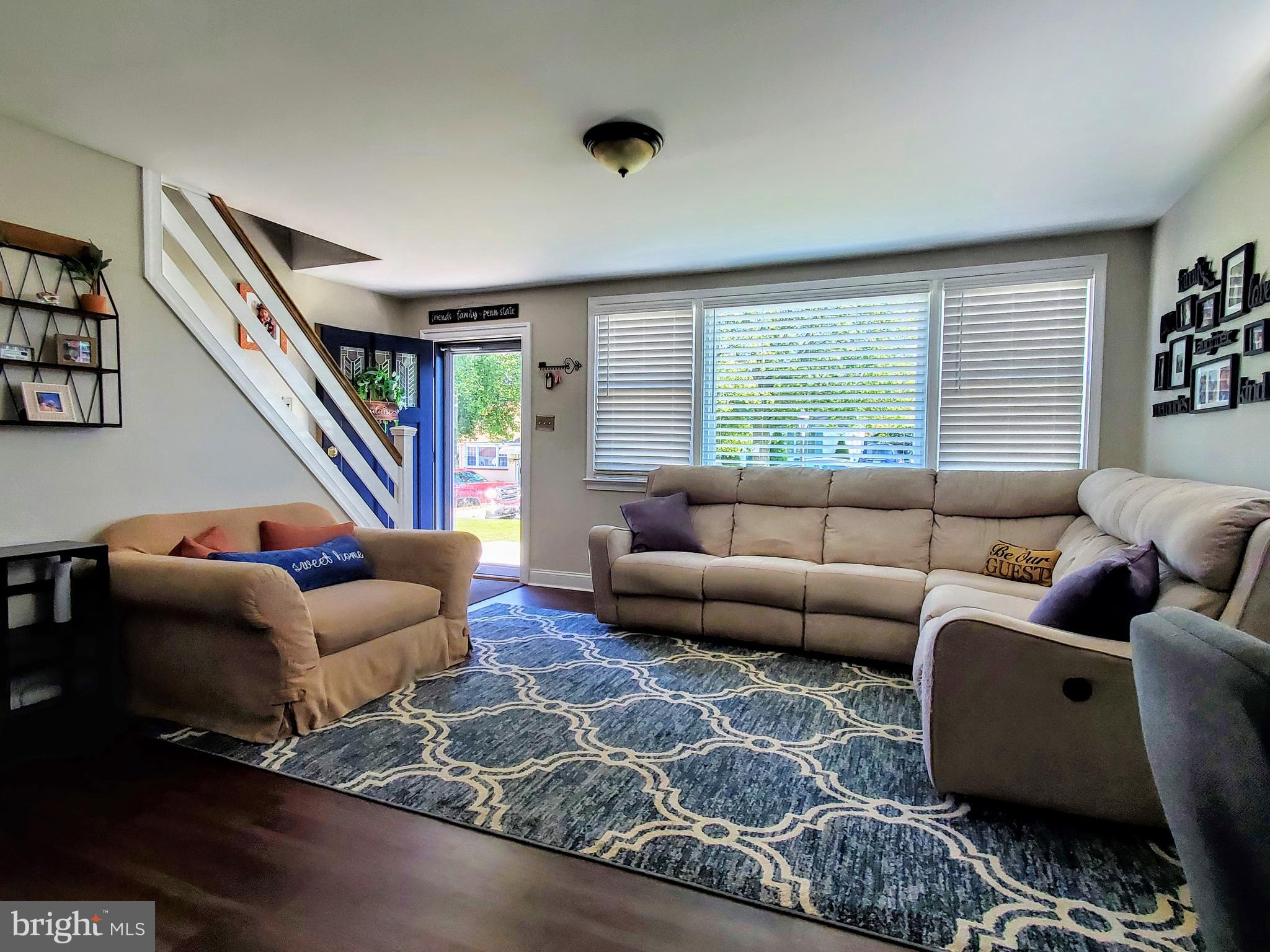 206 Rolling Road Broomall, PA 19008 - Photo 5 of 31