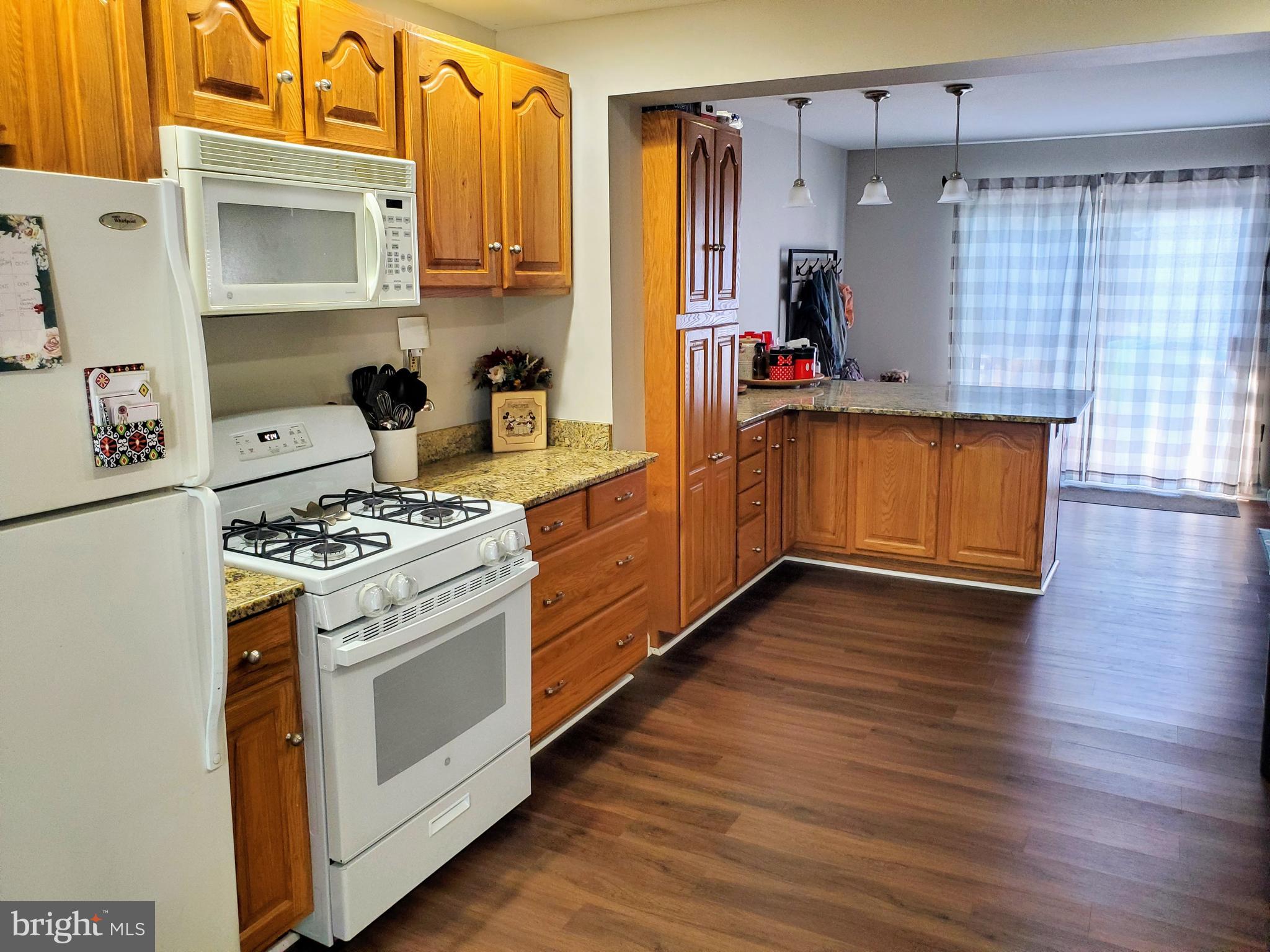 206 Rolling Road Broomall, PA 19008 - Photo 9 of 31