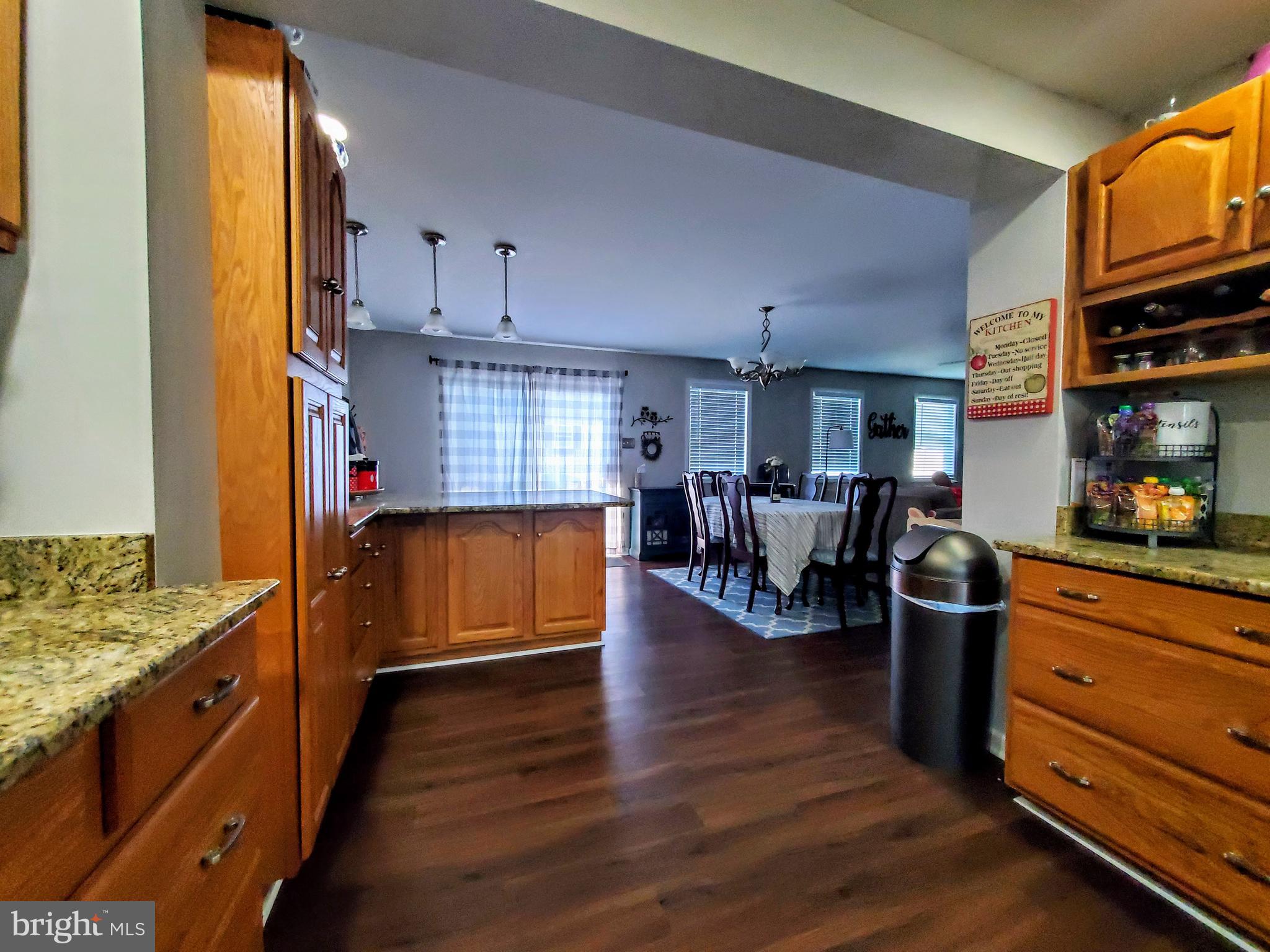 206 Rolling Road Broomall, PA 19008 - Photo 10 of 31