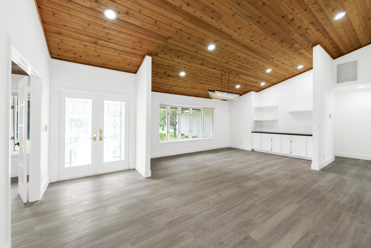 3185 St James Drive Boca Raton, FL 33434 - Photo 4 of 41 8.Entry&DiningRoom