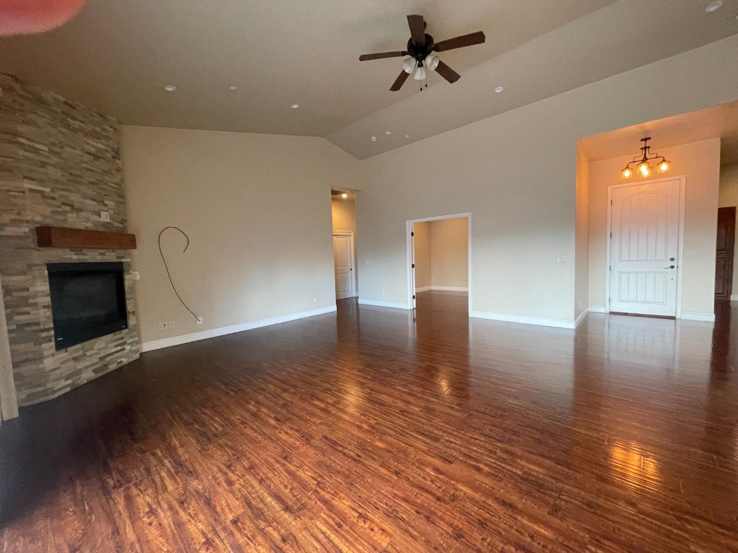 1360 Santa Ana Road Hollister, CA 95023 - Photo 4 of 14