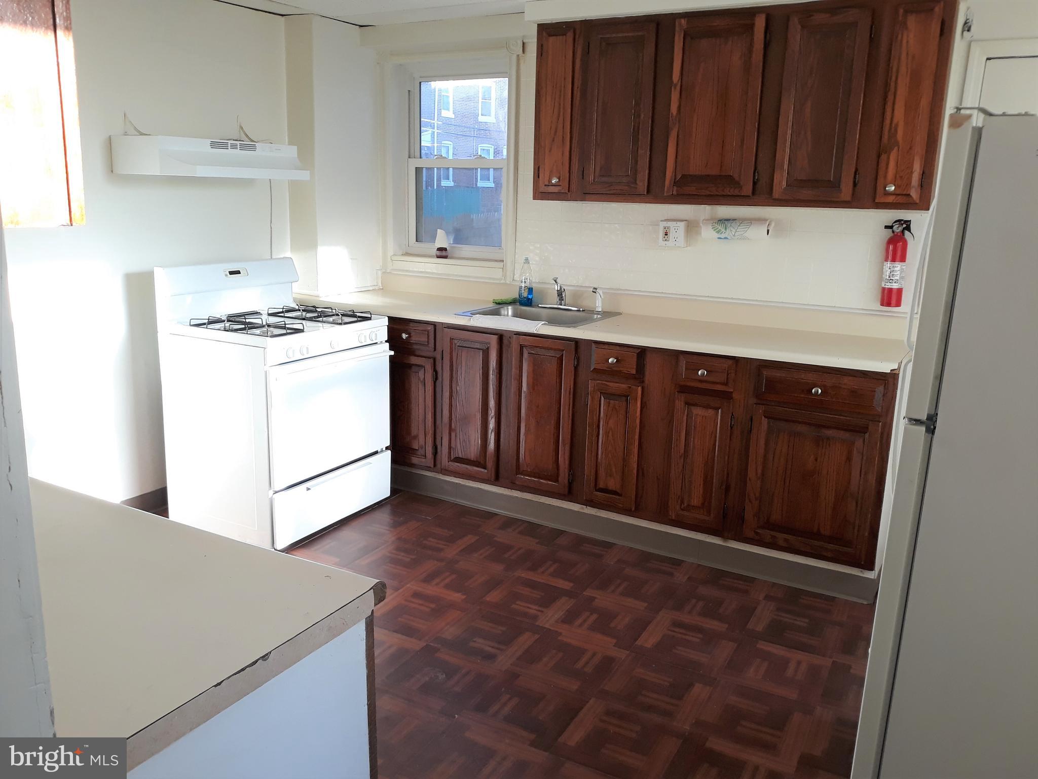 676 Rutherford Avenue Trenton, NJ 08618 - Photo 5 of 15 Kitchen