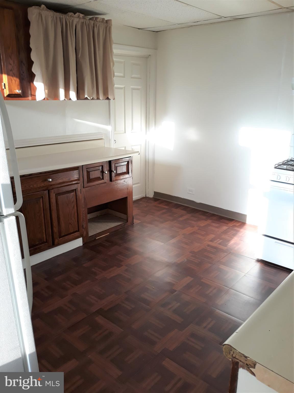 676 Rutherford Avenue Trenton, NJ 08618 - Photo 6 of 15 Kitchen