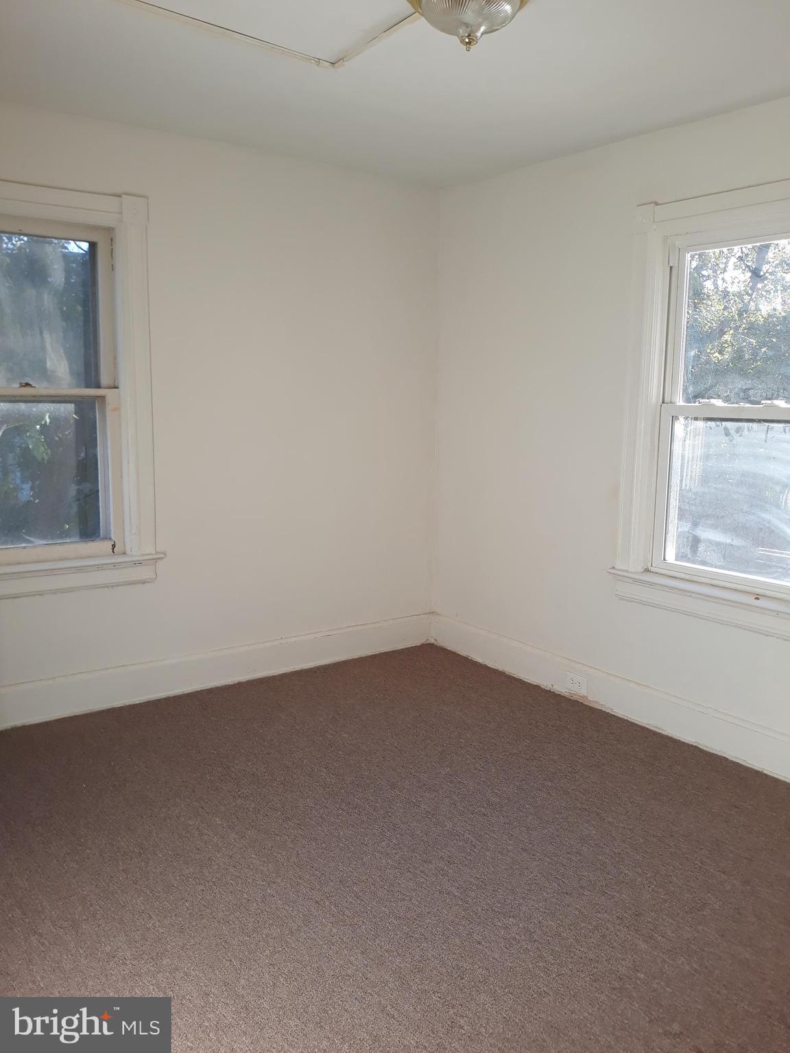 676 Rutherford Avenue Trenton, NJ 08618 - Photo 9 of 15 Bedroom 1