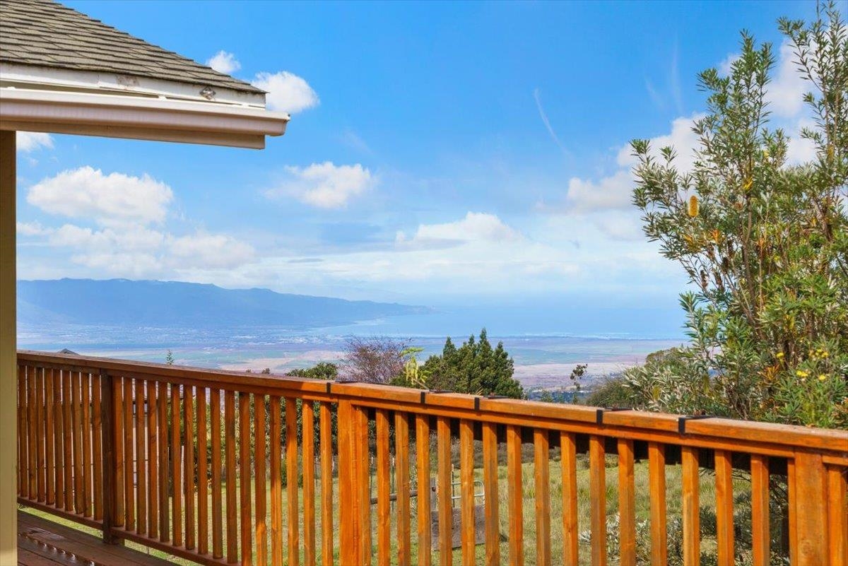 31 Hapapa Road, Unit B Kula, HI 96790 - Photo 1 of 50 a view of city from balcony