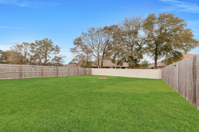 4628 Honor Guard Way Crestview, FL 32539 - Photo 4 of 45 h4