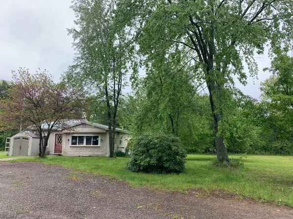 $185,900 | 5501 Egner Street Northeast, Cedar Springs, MI 49319