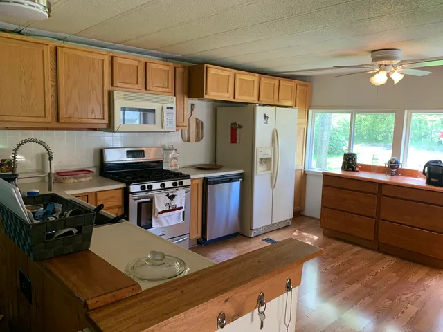 $189,500 | 5501 Egner Street Northeast, Cedar Springs, MI 49319